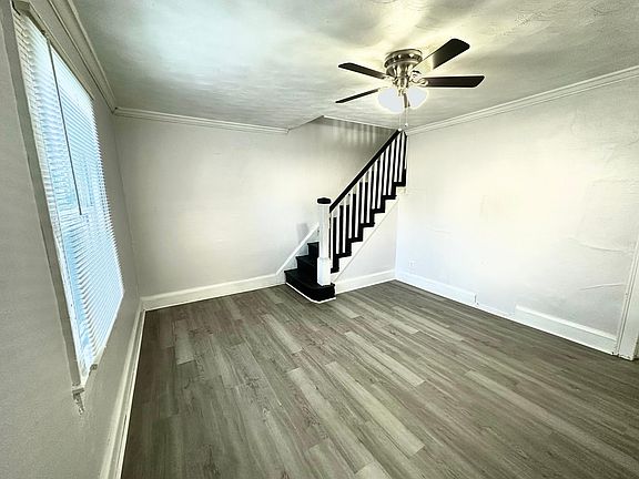 2nd image of 87 Cushing St
