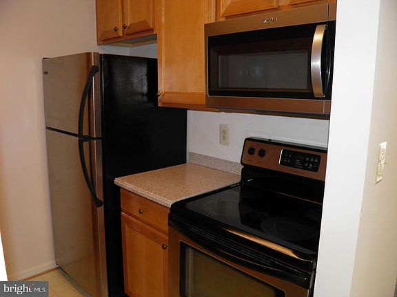 3rd image of 41 Smokewood Ct APT 201
