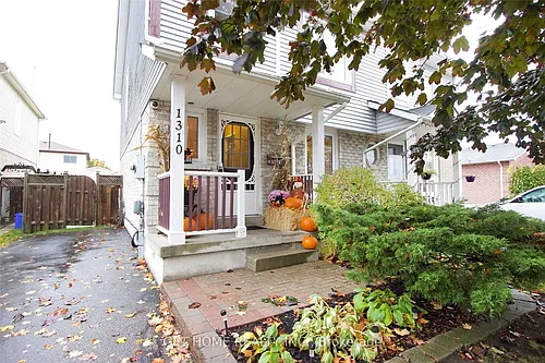 1310 Charter Cres Photo 1