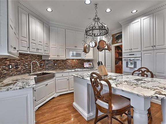 2nd image of 411 W 46th Ter APT 502