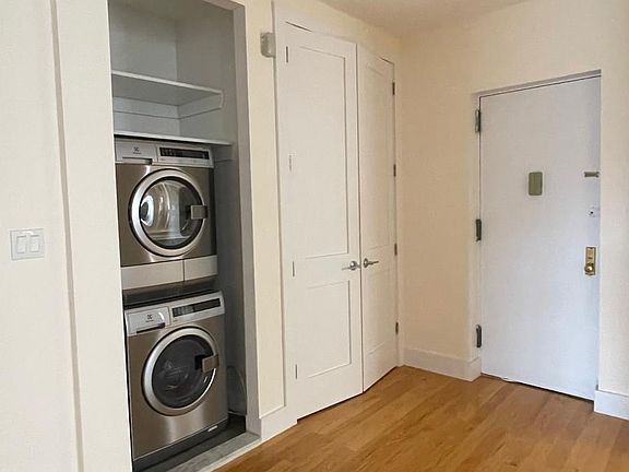 3rd image of 326 Fort Washington Ave APT 6H