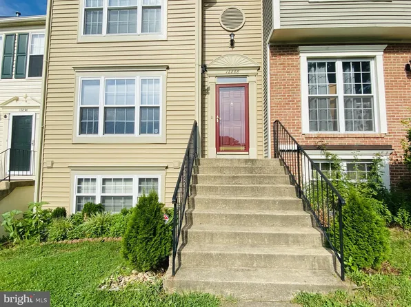12888 Hunterbrook Dr, Woodbridge, VA 22192