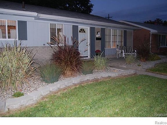 2nd image of 8375 Hillcrest Blvd