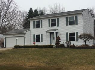 1811 Henbert Rd, West Bloomfield, MI 48324