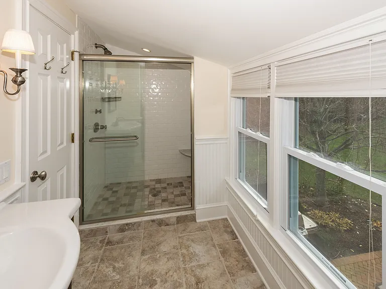 245 Old Town Rd — Photo 18