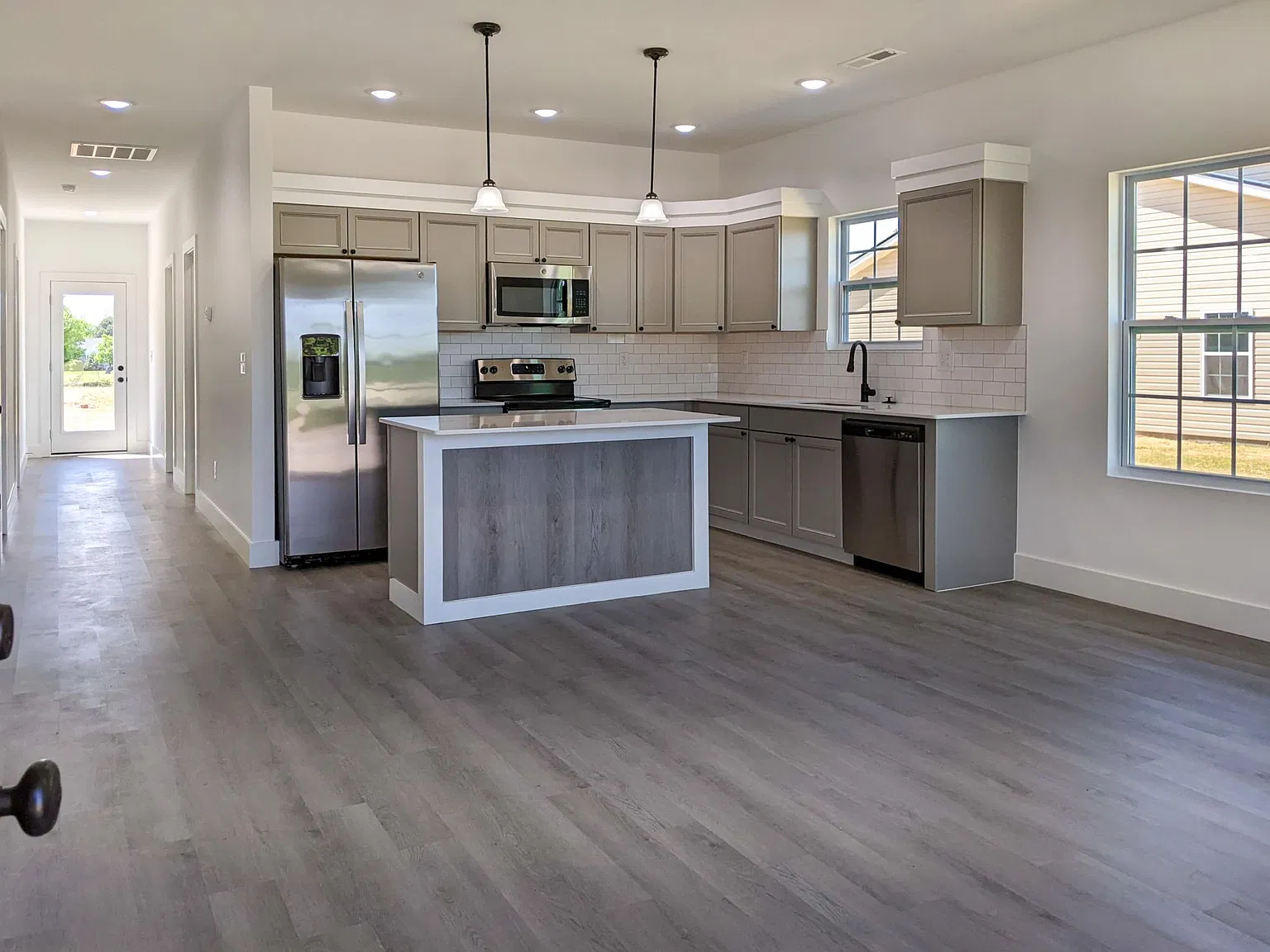 3 bed, 1455 sqft, $1,500 — Photo 2