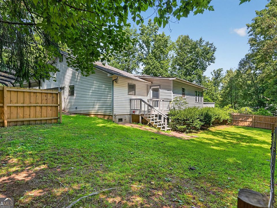 1st image of 28 Coon Tail Rd