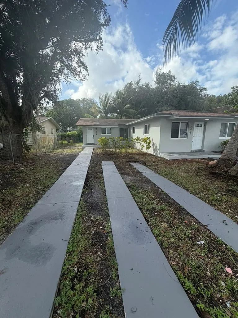 3 bed, 1300 sqft, $3,500 — Photo 2