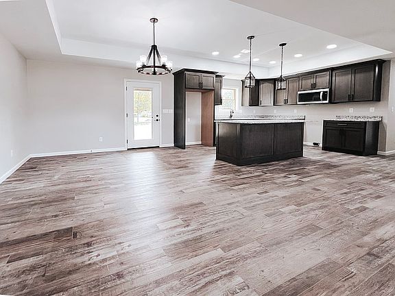 5th image of 1761 Eagle Dr