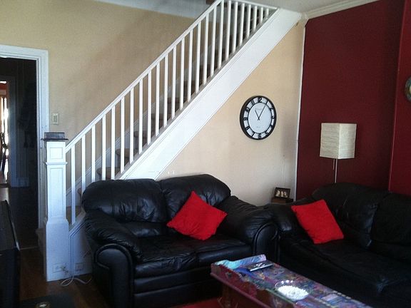 2nd image of 216 Jamestown Ave