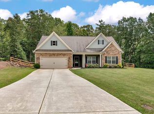 1412 Shadowstone Dr, Winder, GA 30680