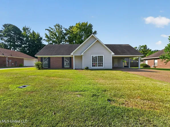 215 Sundance Cir, Richland, MS 39218
