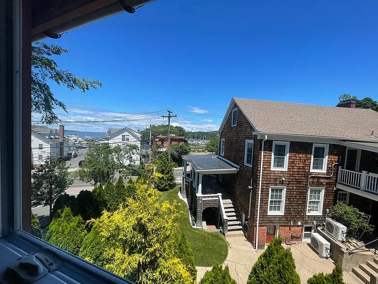 103 E Main St #B — Photo 12
