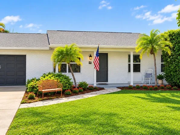 654 Bunting Dr, Delray Beach, FL 33444