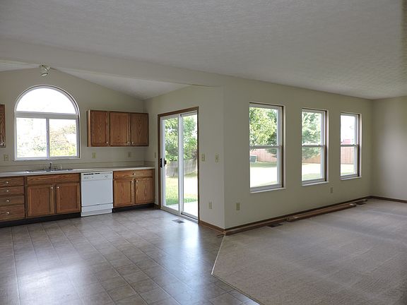 3rd image of 8938 Firstgate Dr