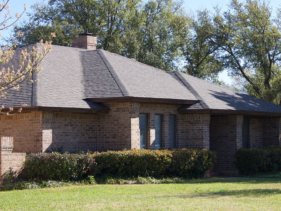 20 Pyracantha Circle
