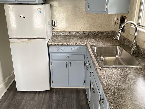 5th image of 117 Creston Ave #B