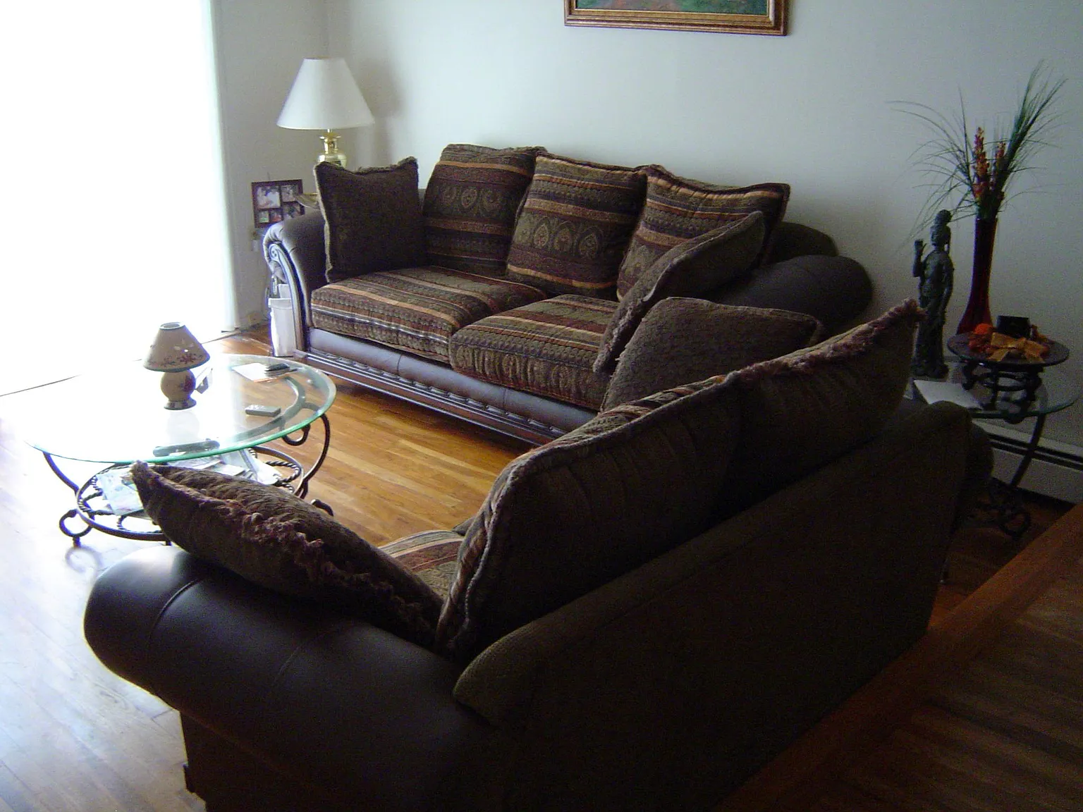 323 Gill Ln — Photo 1