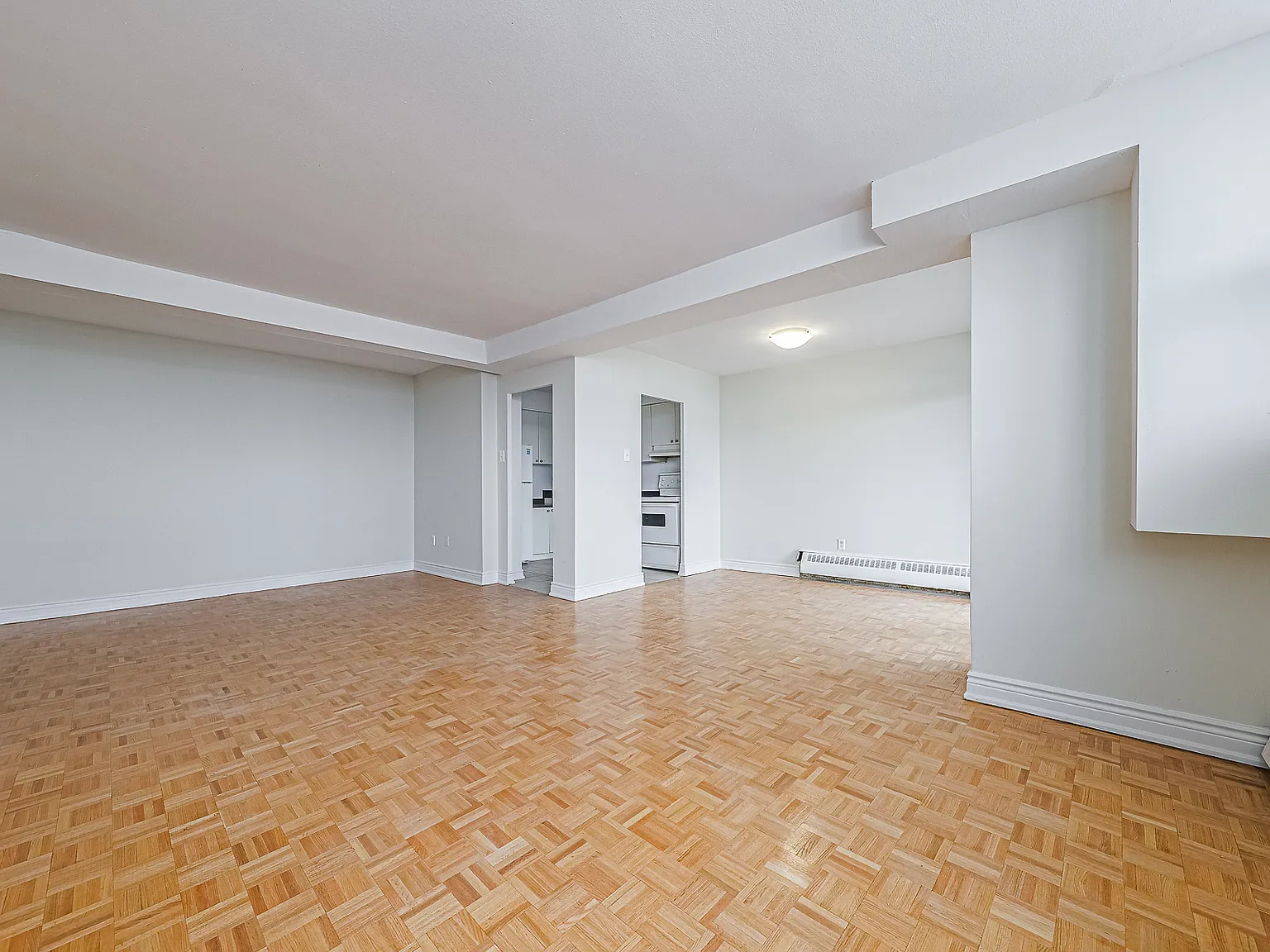 1440 Lawrence Avenue West — Photo 4