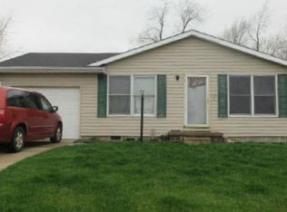 1716 S West Point Dr, Warsaw, IN
