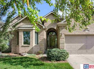 2528 Rokeby Rd, Lincoln, NE 68512