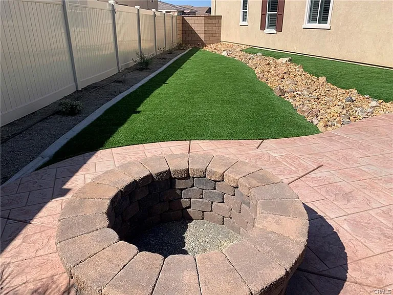 27450 Tyrrhenian Dr — Photo 34