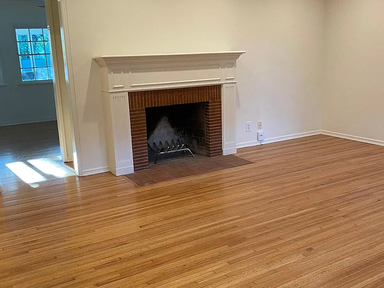 4721 Cahuenga Blvd — Photo 20