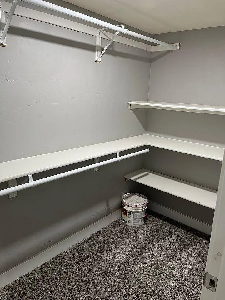 3 bed, 1900 sqft, $2,300 — Photo 3