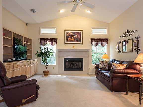 4th image of 5004 NW 75th Ln