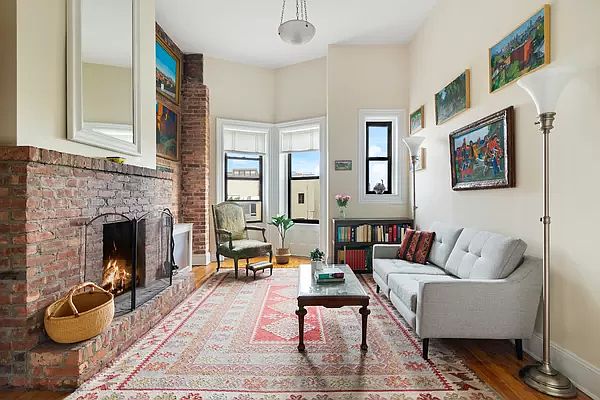 1st image of 1113 8th Ave APT 4R