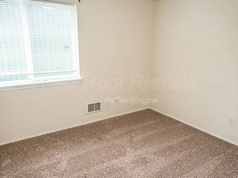 9620 Maple Ave SW — Photo 23