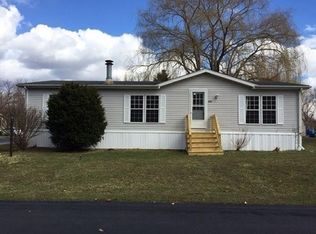 255 White Spruce Ln, Clifton Springs, NY 14432