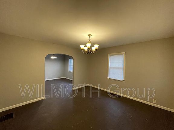 3rd image of 514 N Gladstone Ave #1