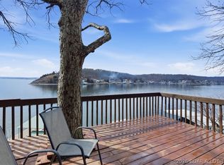 21244 Hampstead Ln, Rocky Mount, MO 65072