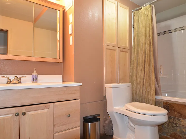 321 E Franklin Ave — Photo 8
