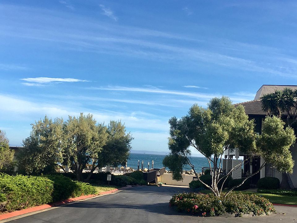 Bonnymede is a gated beachfront community in Montecito