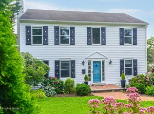 12 Beverly Rd, Port Washington, NY 11050