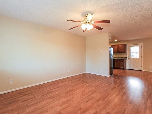 5th image of 3208 W Charleston Ave