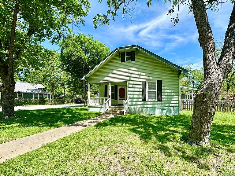 1501 S Church St #A — Photo 9