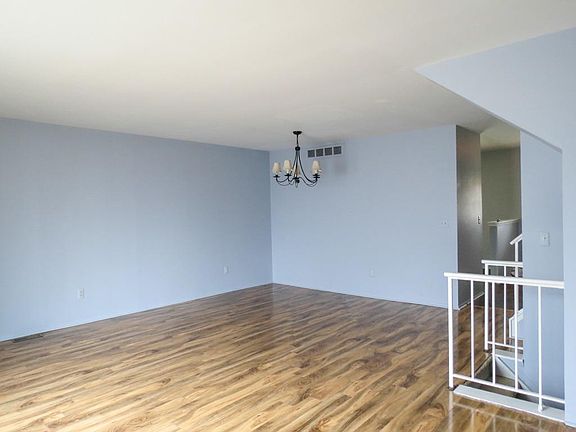 4th image of 3206 Alpine Dr
