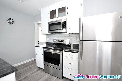 3rd image of 5718 Sumter Ave N