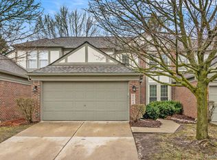 2062 Lone Wolf Ln, Canton, MI 48188
