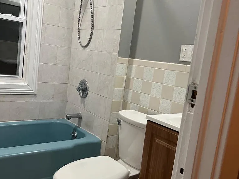 10 Bank St #10 — Photo 23