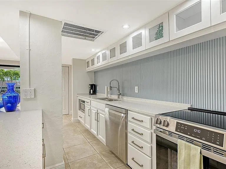 1 Benjamin Franklin Dr #93 — Photo 52