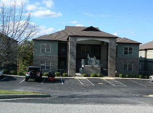 1091 Golf Dr, Branson West, MO 65737