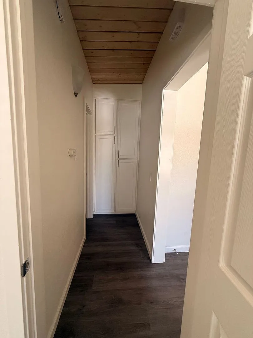 2414 310 South H St — Photo 4