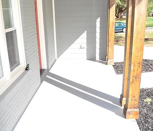 4th image of 2052 Juanita St