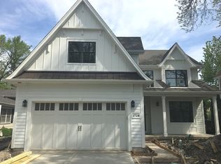 1728 Elm Ave, Northbrook, IL 60062