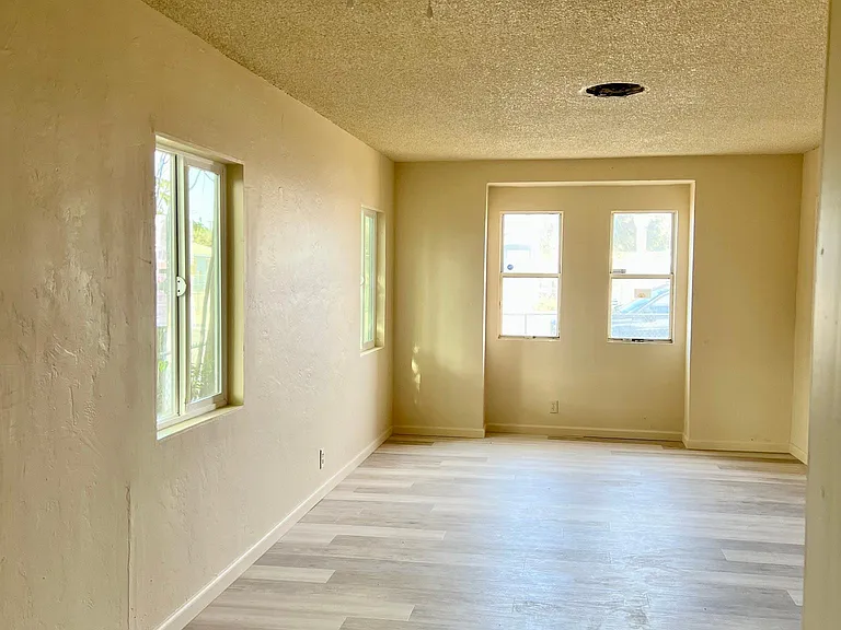 707 Wilson Ave #A — Photo 2