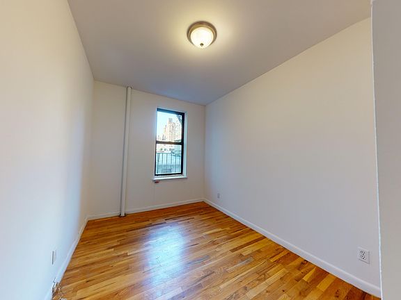 4th image of 307 E 77th St APT 5C